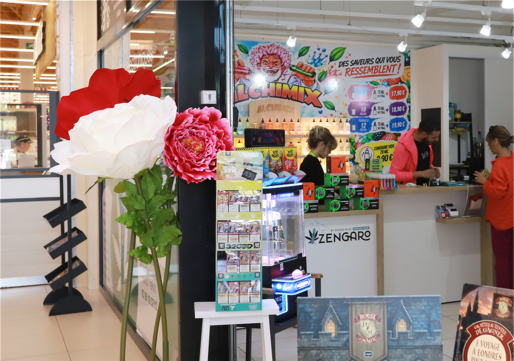 Covering mural grand format & signalétique boutique Zengaro Joigny